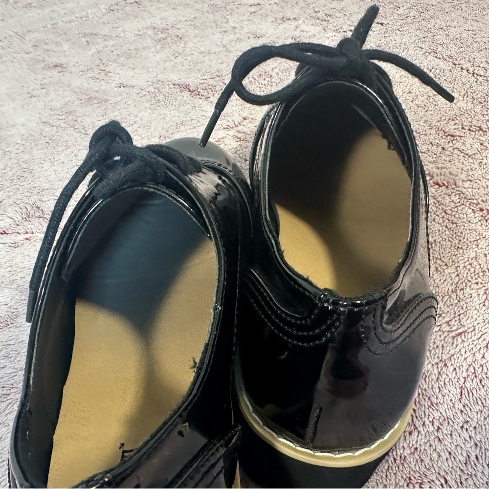 Women’s Black Patent Wingtip Oxfords - Picture 8 of 11